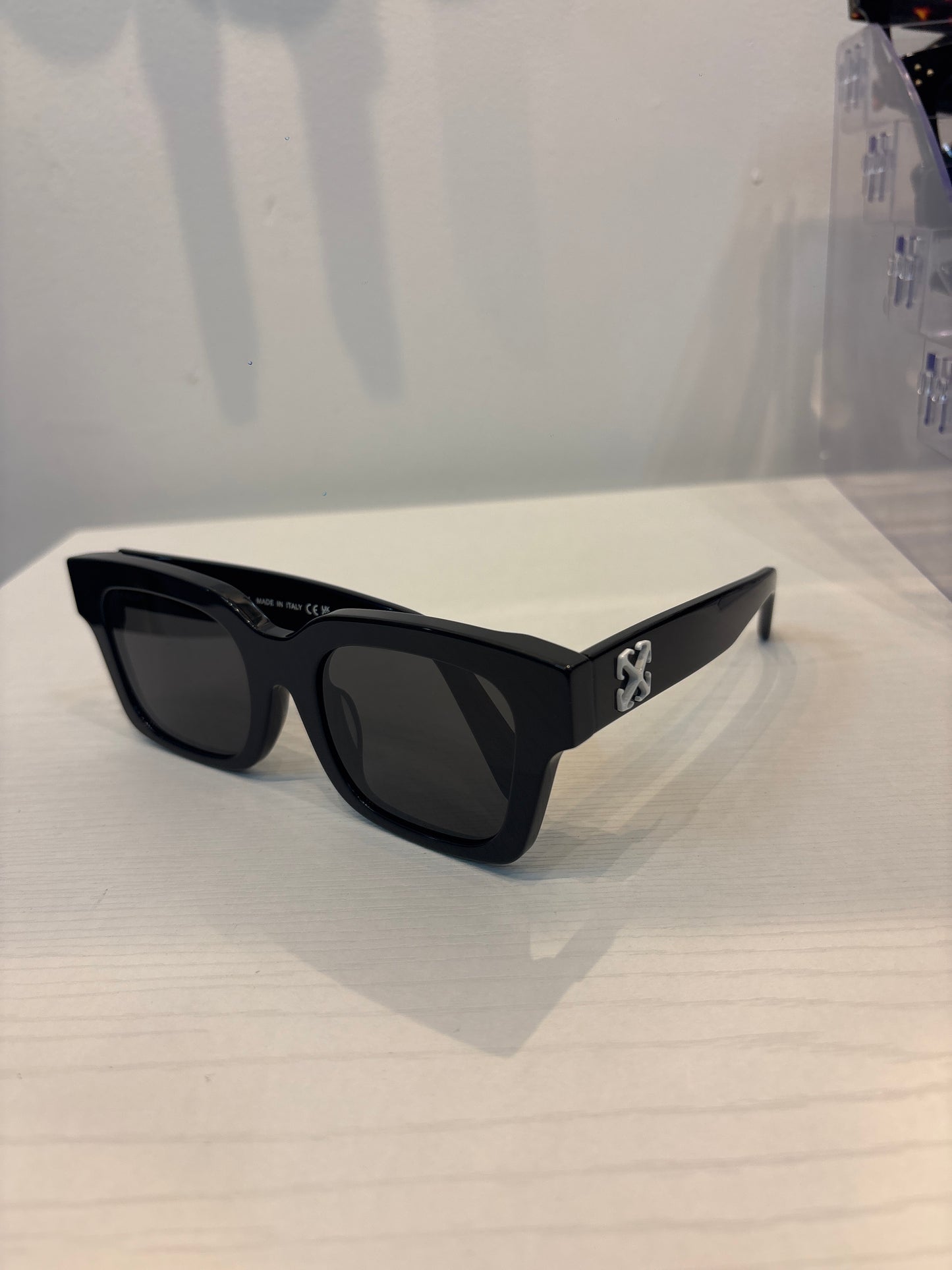 Designer Off White 5507