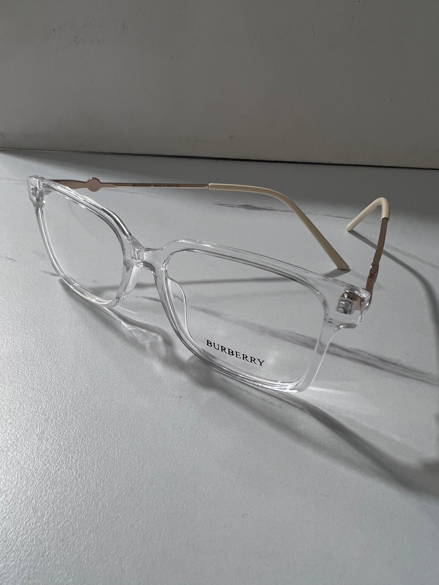 DESIGNER BURBERRY 8070