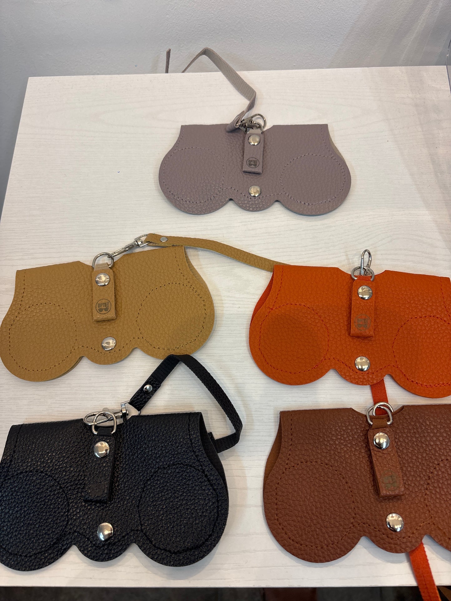 OPTI GLASSES HOLDER