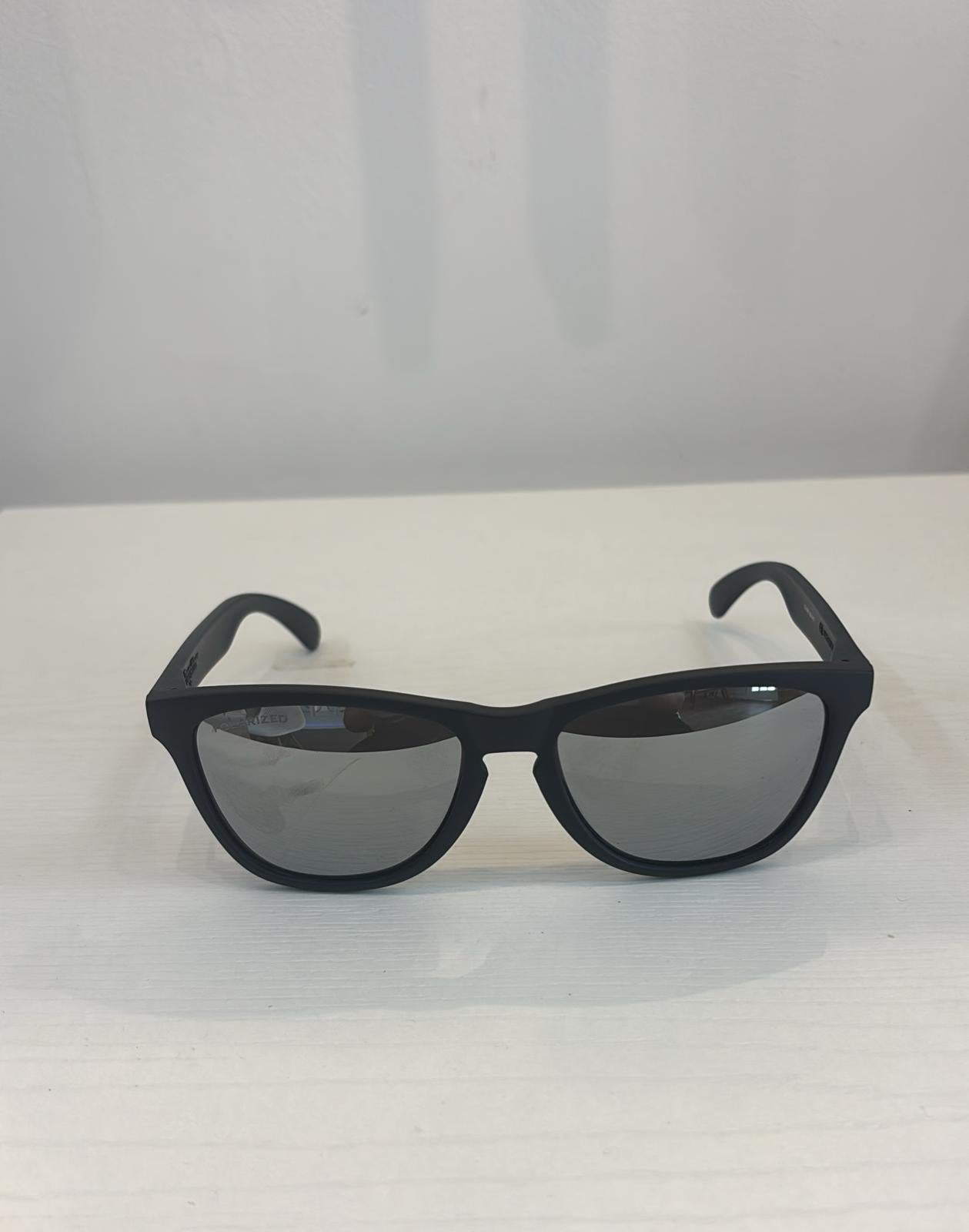 DESIGNER OAKLEY
