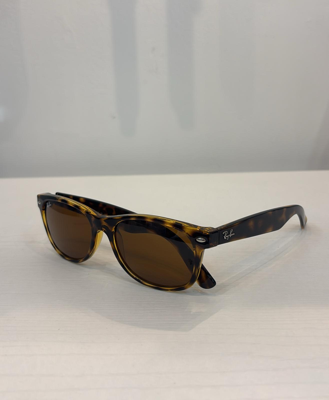 RAY-BAN RB2132 NEW WAYFARER 701