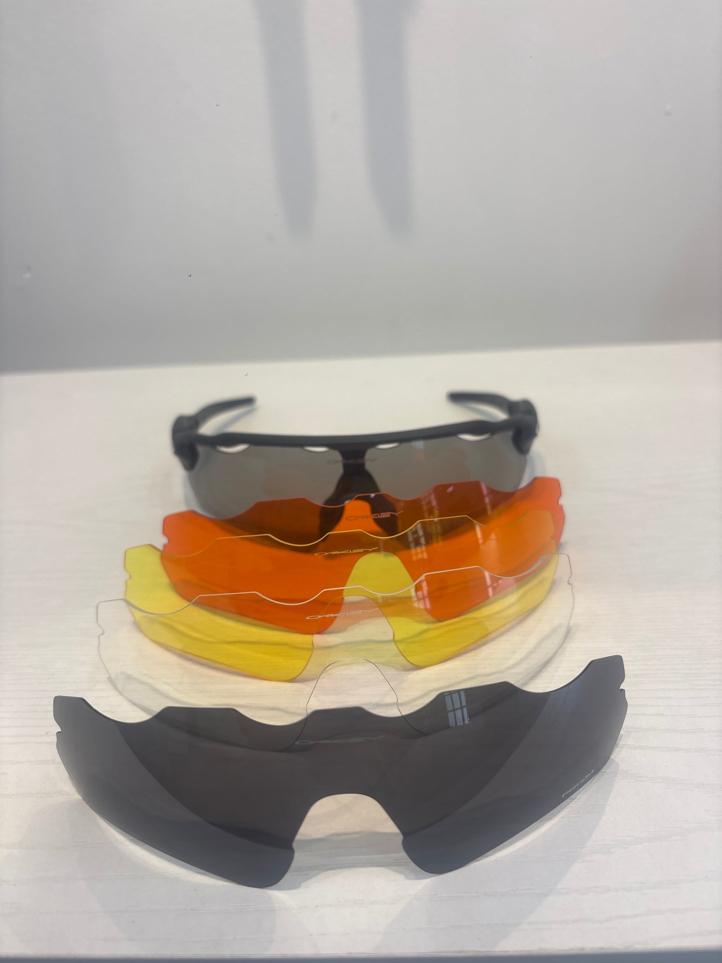 DESIGNER OAKLEY RADAR EV OO9208-05