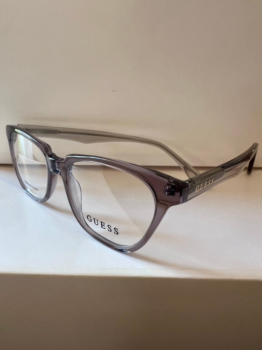 Guess 8011 B