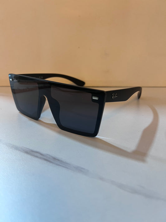 RAY-BAN OVERSIZED MATTE BLACK
