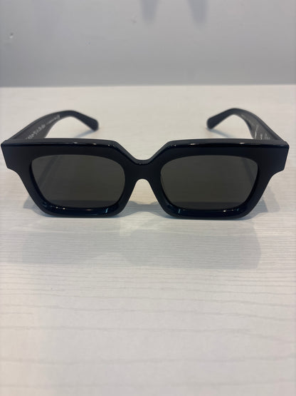 DESIGNER OFF WHITE OW40001U