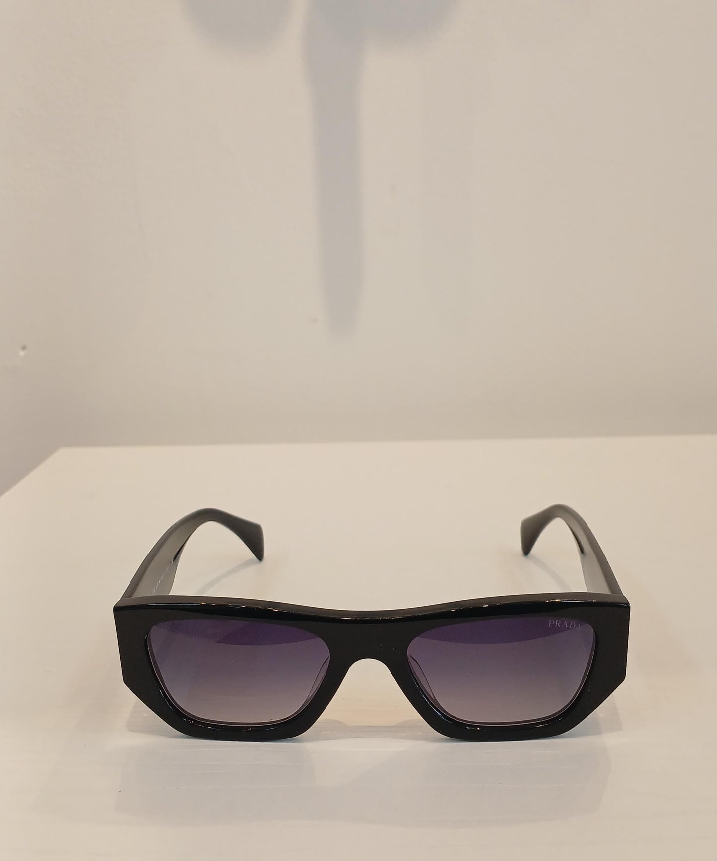 DESIGNER PRADA PRA01S