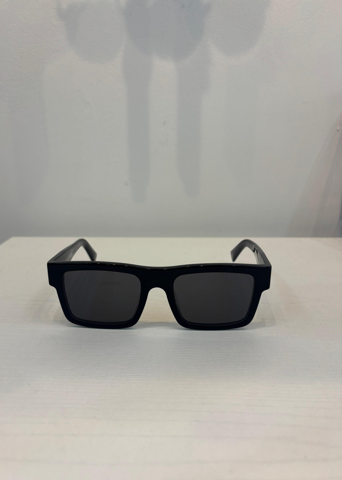 DESIGNER PRADA SPR 19W-S 1N