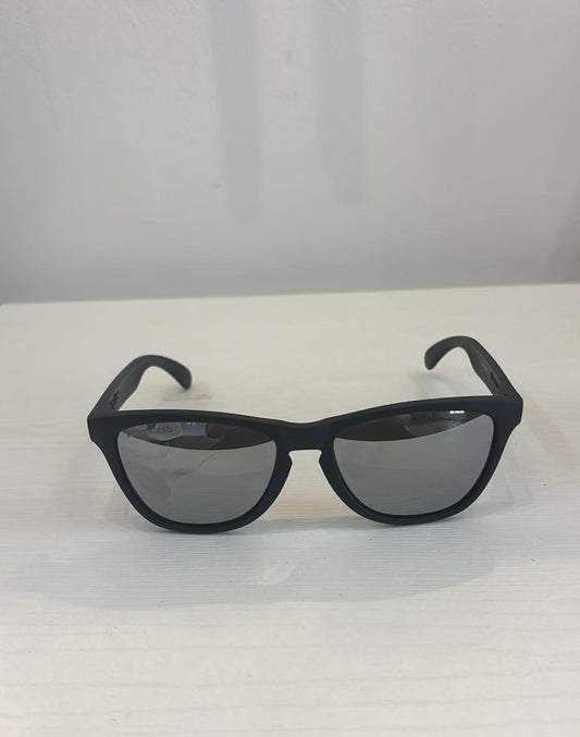 DESIGNER OAKLEY