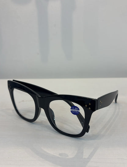 READERS PIXEL PERFECT