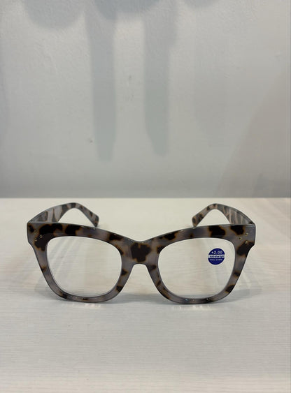 READERS PIXEL PERFECT