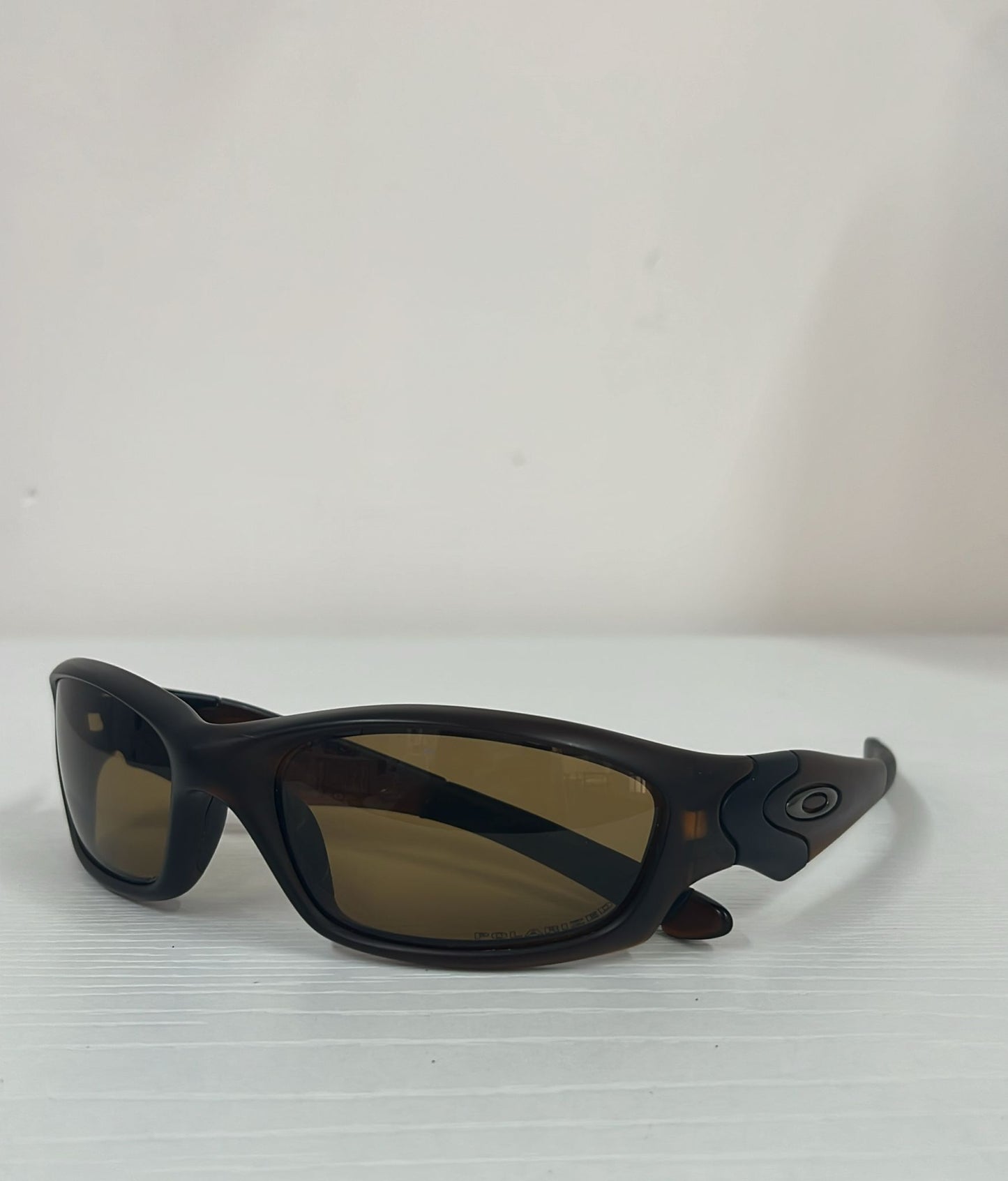 DESIGNER OAKLEY STRAIGHT